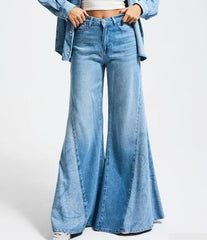 Light Flare Jeans